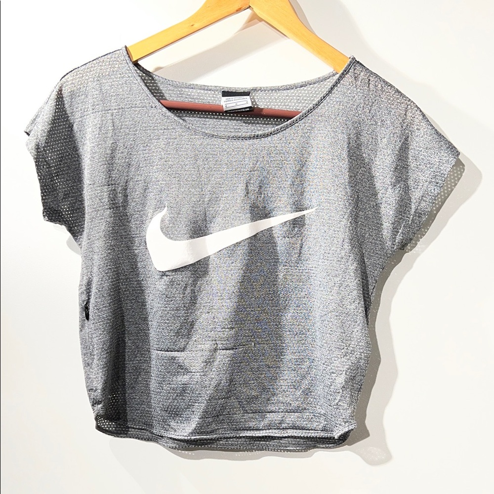 Nike Dri-Fit Grey Mesh Swoosh Cropped Tee – Women’s M